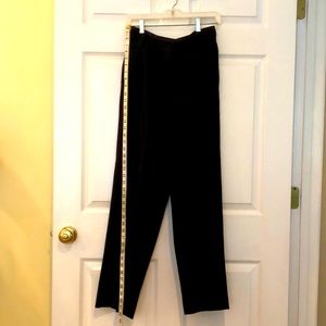 Black wool pants with pleat at waistline